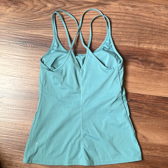 Old Navy Active Powersoft Tank - Picture 2 of 2